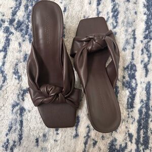 Banana republic classic leather mule